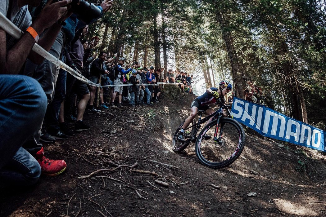 Photograph accompanying Kate Courtney steals the show at the 2018 UCI XCO World Championships
