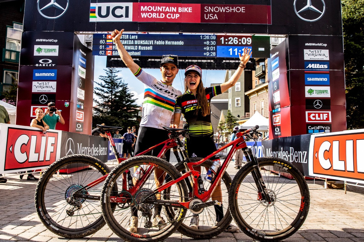 Photograph accompanying Schurter, Courtney and SRAM Renew Contracts Until 2022 with SCOTT-SRAM MTB Racing