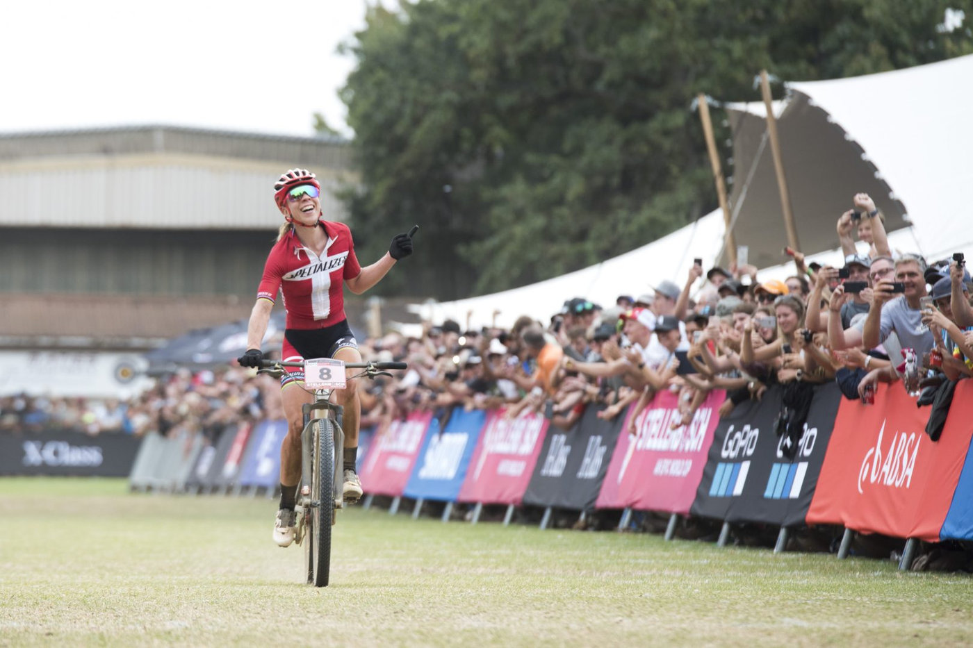 Photograph accompanying 2018 UCI Epic World Cup ladies Race: Cat and Mouse Battle Unfolds Among Elite Ladies!