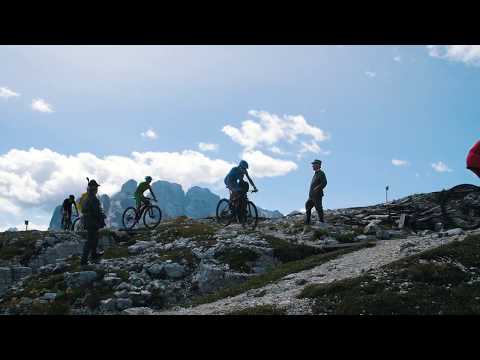Video thumbnail accompanying 2018 UCI XCM World Championships - SA's leading ladies are ready to take on the world.