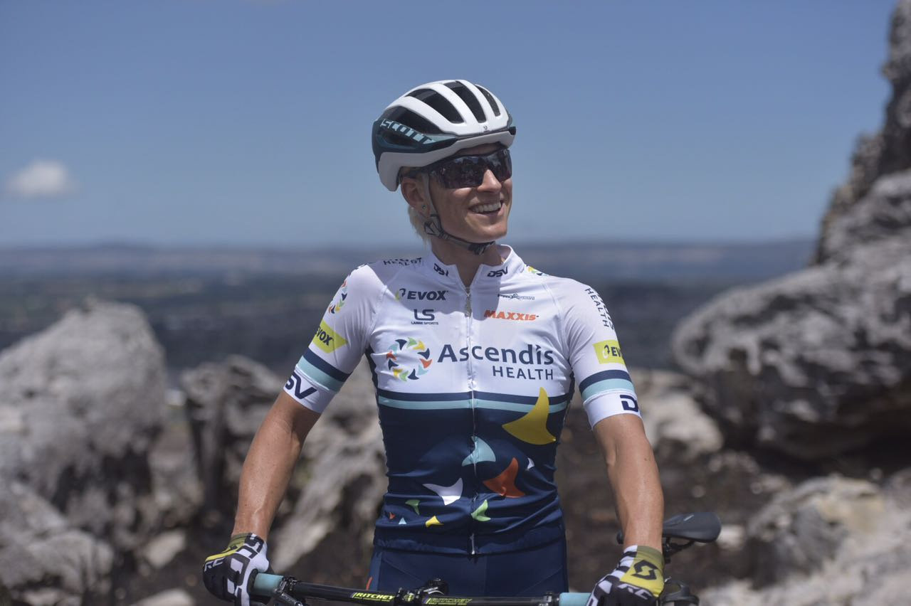 Photograph accompanying Behind the Pro : Robyn de Groot