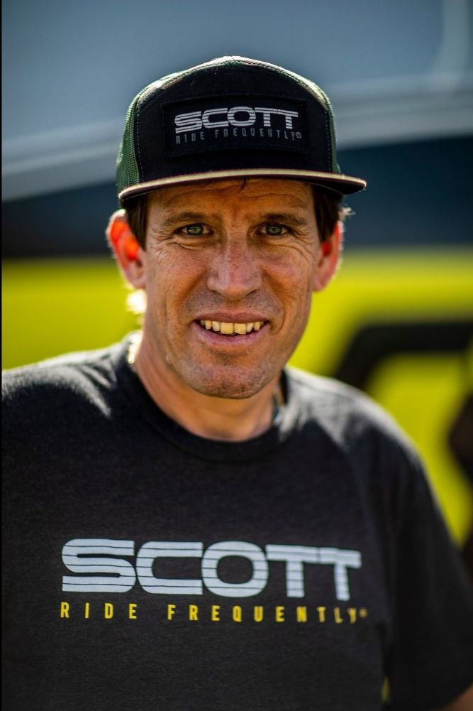 Photograph accompanying Schurter, Courtney and SRAM Renew Contracts Until 2022 with SCOTT-SRAM MTB Racing