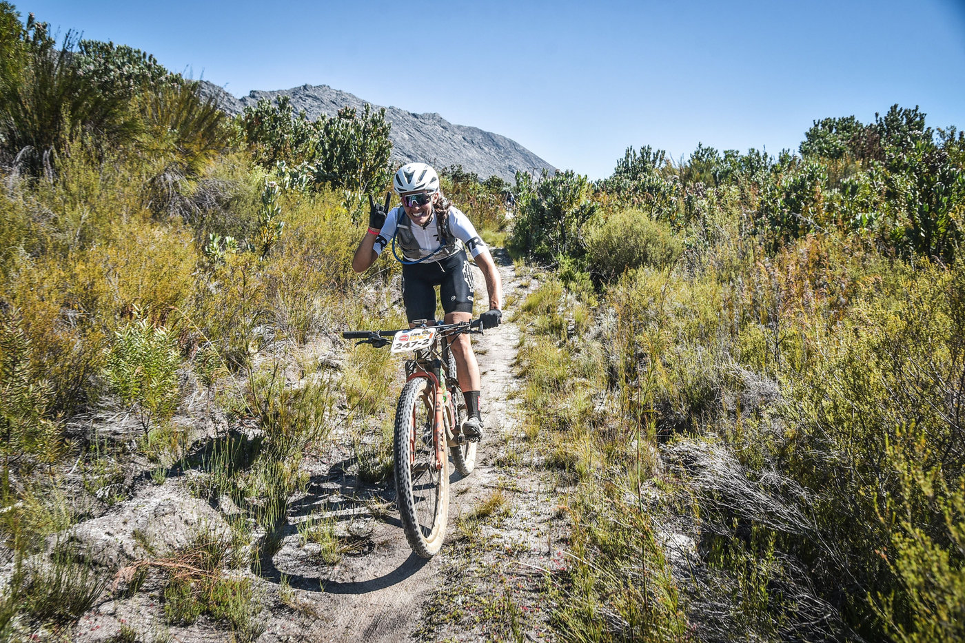 Photograph accompanying Specialized Factory Racing bring Batten & Gomez Villafane to defend the title in the women's race